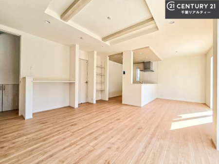 rO ؂ȉƑW܂邩炱LDKɂ͂肽B
qCɏ΂Ȃ瑖ĂpuLƂɂėǂvƎvuԂłB