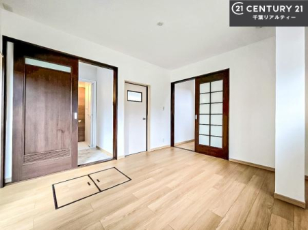 m VvɃfUCĂ邽߁AƋIт܂I
Cɓ̉ƋuĂ낰Ԃ邱Ƃł܂B