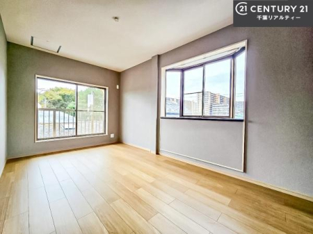 m oRj[ɖʂĂmłB邭肪ACł܂INāAOɏoĔwLт[ċzǂ}邱Ƃł܂B