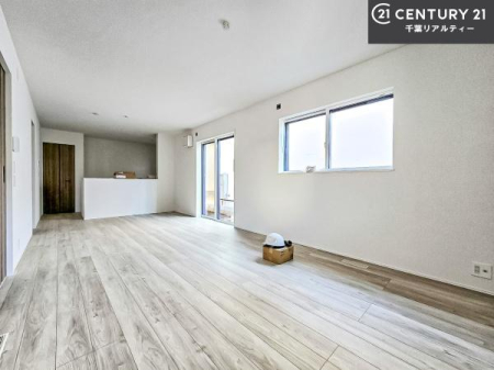 rO LX_CjOXy[XI肨HB΂yԂ߂܂BX̔܂I