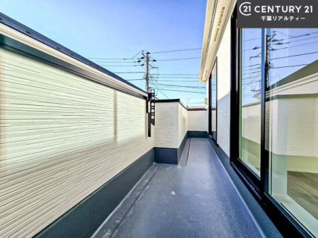 oRj[ zǍDȃoRj[łIꂽɂ͐nJIȎԂy߂܂B