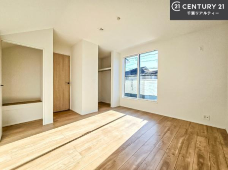 rOȊŐ VvɃfUCĂ邽߁AƋIт܂I
Cɓ̉ƋuĂ낰Ԃ邱Ƃł܂B