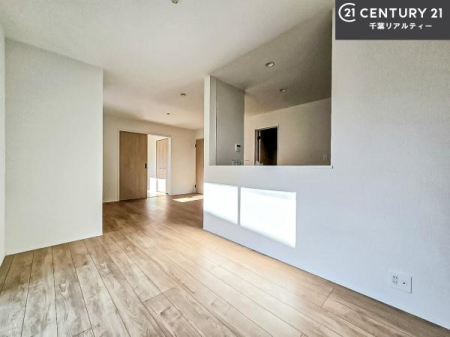 rO 傫ȑ炽Ղ̗z閾邢rOBĴ郊rOŉƑĉ났̎Ԃ߂܂B