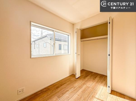 Q [Xy[XĂ܂IXbLڂ鎖ł܂ˁB
ƋI΂ȂVvȃfUCׁ̈AƋI΂Cɓ̋ԍ肪łłˁB