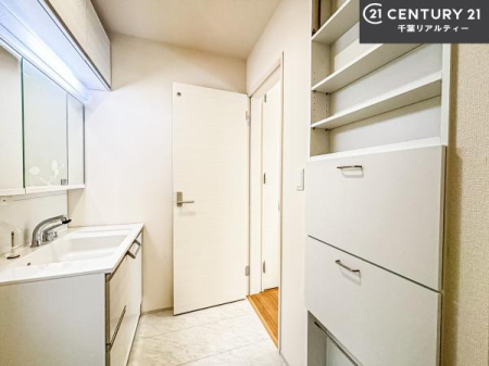 ʑEʏ gȂ𐮂ʏ́A厖łI̐̂镵͋CoIC悭g܂B[Xy[XłˁI
