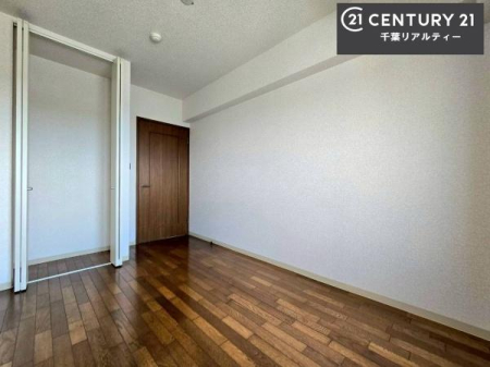 m [Xy[XĂ܂IXbLڂ鎖ł܂ˁB
ƋI΂ȂVvȃfUCׁ̈AƋI΂Cɓ̋ԍ肪łłˁB