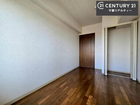 q [Xy[XĂ܂IXbLڂ鎖ł܂ˁB
ƋI΂ȂVvȃfUCׁ̈AƋI΂Cɓ̋ԍ肪łłˁB