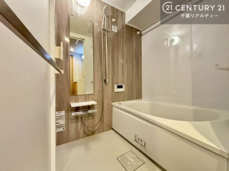  1̔ƖĂ闁łB
̑fGȃN[[VꏊłˁB