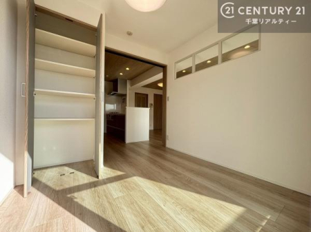 q ̗m̓rOƗאڂĂ̂Ŏq҂Iql̗lqĈSłI