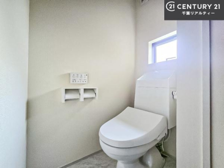 gC 1E2KɃgC܂I̖Zԑт҂ɂ݂łˁBƂ̂gCłꂪ₷łI