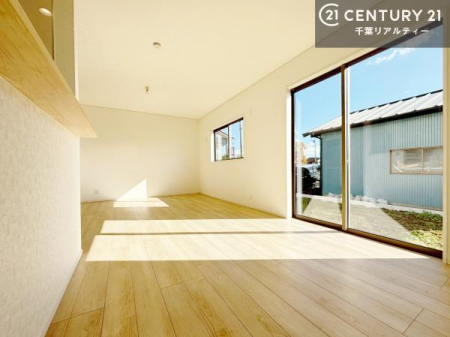 rO ؂ȉƑW܂邩炱LDKɂ͂肽B
qCɏ΂Ȃ瑖ĂpuLƂɂėǂvƎvuԂłB