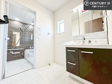 ʑEʏ Oʋdl̐ʏ́AgȂ݂₷I͎[ɂȂĂ܂BhC[₨ϓЕt̂ŐʑXbLƌ邱Ƃo܂I