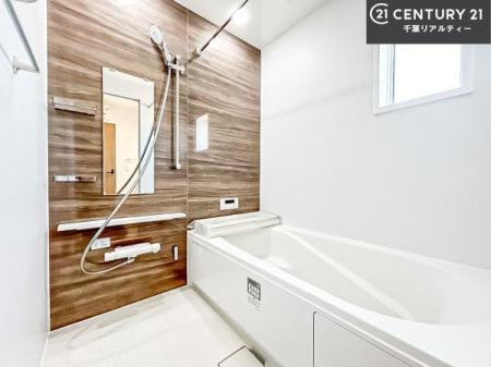  LXoXň̔tbVBL΂̂ŁAɂƐZ܂ˁI炩ȐŐ݌vĂ났̂ЂƎLӋ`ɖ킦oX[łB