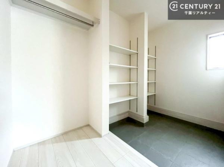  V[YCN[NtłIV[YłȂxr[J[܂ݎ]ԁAAEghApiXbLƕЕt܂I