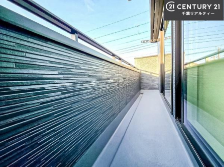 oRj[ zǍDȃoRj[łIꂽɂ͐nJIȎԂy߂܂B