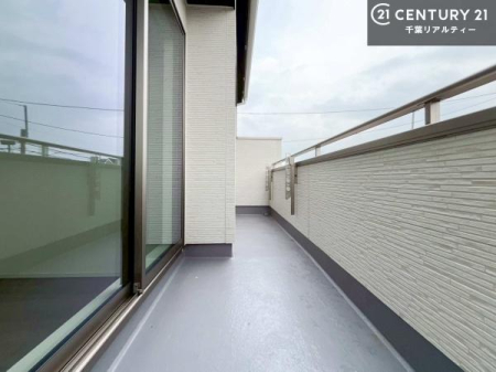 oRj[ zǍDȃoRj[łIꂽɂ͐nJIȎԂy߂܂B