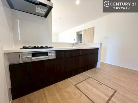 Lb` ydlʐ^zlC̑ΖʎVXeLb`̗pĂ܂IƑ̃R~jP[VRƑ݌vłB
qlɂڂ͂̂ŊłˁB[͂܂I