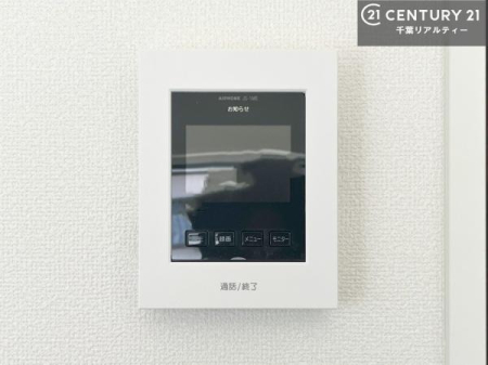 \z}() TVj^[tC^[złql̂ԒȂǂSłˁB
idlj