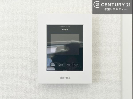 \z}() TVj^[tC^[złql̂ԒȂǂSłˁB
idlj