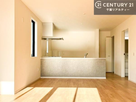 Lb` lC̑ΖʎVXeLb`̗pĂ܂IƑ̃R~jP[VRƑ݌vłB
qlɂڂ͂̂ŊłˁBLXgĉKɍƂi݂܂B