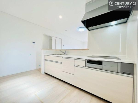 Lb` ydlzlC̑ΖʎVXeLb`̗pĂ܂IƑ̃R~jP[VRƑ݌vłB
qlɂڂ͂̂ŊłˁB[͂܂I