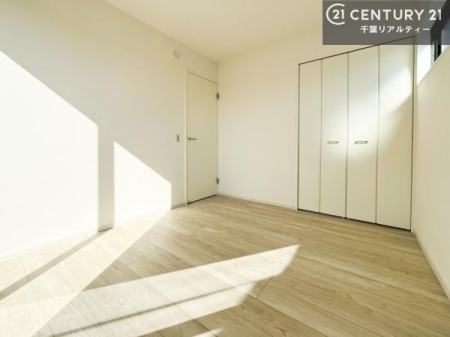 q [Xy[XĂ܂IXbLڂ鎖ł܂ˁB
ƋI΂ȂVvȃfUCׁ̈AƋI΂Cɓ̋ԍ肪łłˁB