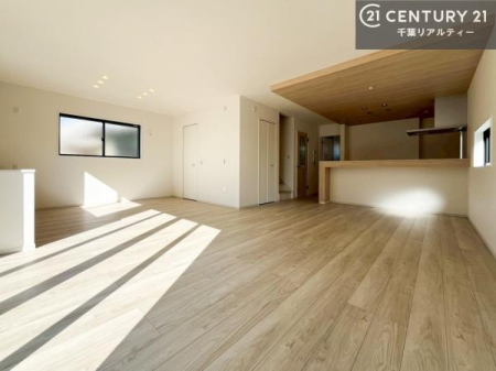 rO SnǂrO͉ƑRƏW܂܂BƑcR̎ԂłBƑƁAw[Ԃ߂łˁB