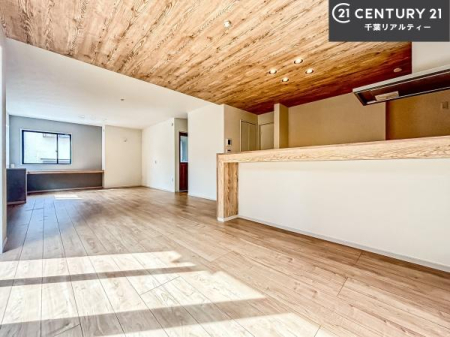 rO SnǂrO͉ƑRƏW܂܂BƑcR̎ԂłBƑƁAw[Ԃ߂łˁB邭JIȋԂłB