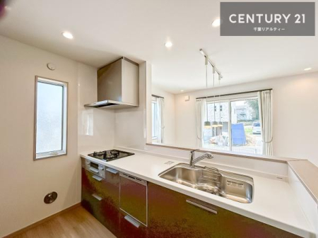 Lb` lC̑ΖʎVXeLb`̗pĂ܂IƑ̃R~jP[VRƑ݌vłB
qlɂڂ͂̂ŊłˁB[͂܂I