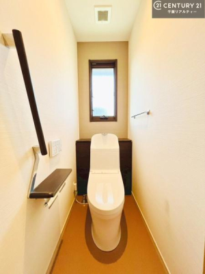 gC 1E2KɃgC܂I̖Zԑт҂ɂ݂łˁB