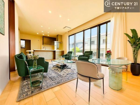 rO ƋCGp[XłBSnǂrO͉ƑRƏW܂܂BƑcR̎ԂłBƑƁAw[Ԃ߂łˁB