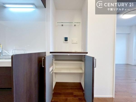 [ Ղ̎[Xy[XŁA炵萮Z܂BƑ̉וꂢɕЕtAKɉ߂܂B