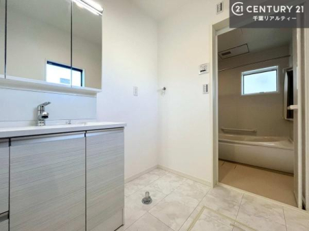 ʑEʏ Oʋdl̐ʏ́AgȂ݂₷I͎[ɂȂĂ܂BhC[₨ϓЕt̂ŐʑXbLƌ邱Ƃo܂I