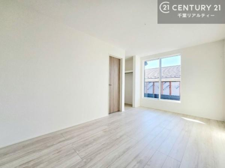 �Q�� �D���������������ޗm���́A���̖ڊo�߂��C�������ǂ������ł��ˁB���������Ԃ��������Ɖ߂������Ƃ��ł��܂��B�D�����F�����̃t���[�����O���ǂ�ȉƋ�ɂ��}�b�`���܂��I