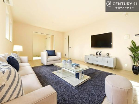 rO ƋCGp[XłBSnǂrO͉ƑRƏW܂܂BƑcR̎ԂłBƑƁAw[Ԃ߂łˁB邭JIȋԂłB