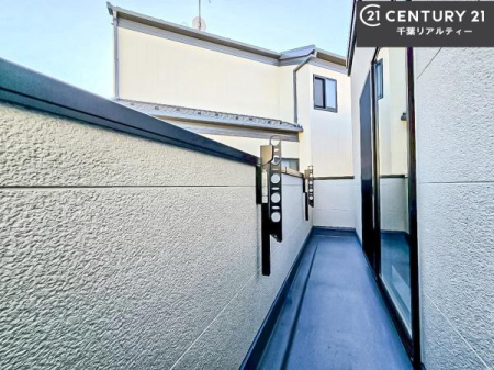 oRj[ zǍDȃoRj[łIꂽɂ͐nJIȎԂy߂܂B
