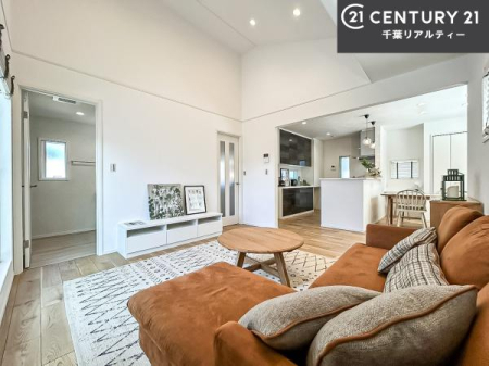 rO SnǂrO͉ƑRƏW܂܂BƑcR̎ԂłBƑƁAw[Ԃ߂łˁB邭JIȋԂłB