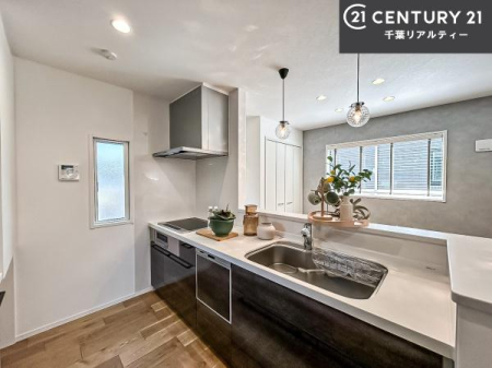 Lb` lC̑ΖʎVXeLb`̗pĂ܂IƑ̃R~jP[VRƑ݌vłB
qlɂڂ͂̂ŊłˁB[͂܂I