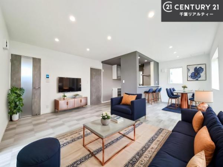 rO ƋCGp[XłBSnǂrO͉ƑRƏW܂܂BƑcR̎ԂłBƑƁAw[Ԃ߂łˁB邭JIȋԂłB