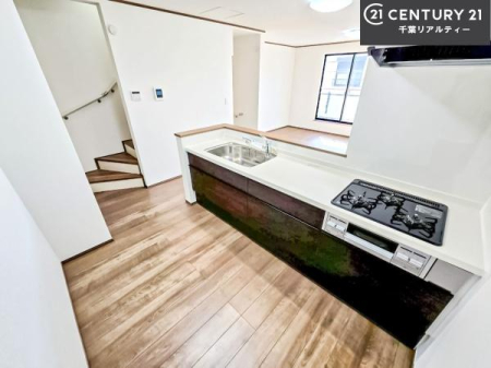 Lb` Ƃ肠钲Xy[XōƂ₷KȃLb`łI
qlƈꏏɂَqy߂LXXy[XłByԂɂȂ肻łˁI