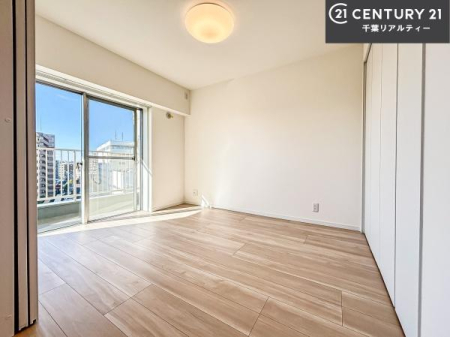 m oRj[ɖʂĂmłB邭肪ACł܂INāAOɏoĔwLт[ċzǂ}邱Ƃł܂B