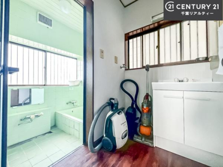 ʑEʏ t̖邢ʎłICɓւłĐɕۂƂł܂IRނ̂łς̎dオǂȂ܂ˁI