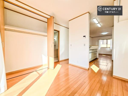 [ Ղ̎[Xy[XŁA炵萮Z܂BƑ̉וꂢɕЕtAKɉ߂܂B