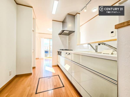 Lb` Ƃ肠钲Xy[XōƂ₷KȃLb`łI
qlƈꏏɂَqy߂LXXy[XłByԂɂȂ肻łˁI