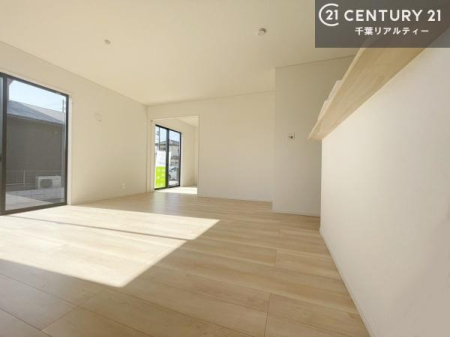 rO LX_CjOXy[XI肨HB΂yԂ߂܂BX̔܂I