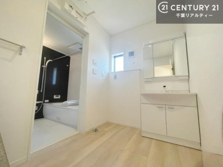 ʑEʏ gȂ𐮂ʏ́A厖łI̐̂镵͋CoIC悭g܂B[Xy[XłˁI
