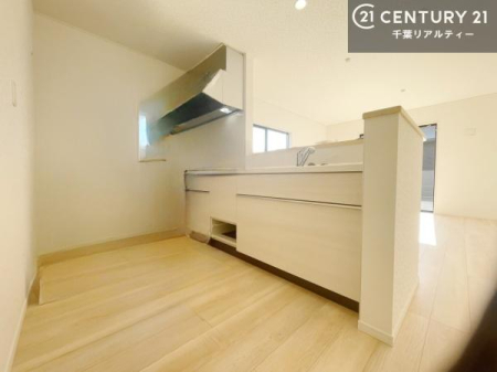 Lb` Ƃ肠钲Xy[XōƂ₷KȃLb`łI
qlƈꏏɂَqy߂LXXy[XłByԂɂȂ肻łˁI