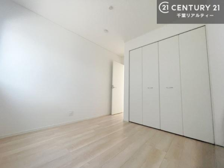 Q [Xy[XĂ܂IXbLڂ鎖ł܂ˁB
ƋI΂ȂVvȃfUCׁ̈AƋI΂Cɓ̋ԍ肪łłˁB