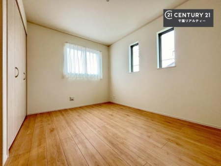 m VvɃfUCĂ邽߁AƋIт܂I
Cɓ̉ƋuĂ낰Ԃ邱Ƃł܂B