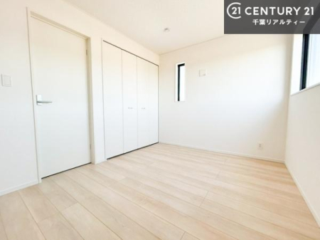 q VvɃfUCĂ邽߁AƋIт܂I
Cɓ̉ƋuĂ낰Ԃ邱Ƃł܂B
